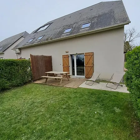 Holiday home Maison De Vacances, Piscine Et Jardin - A 5 Min En Voiture Auberville