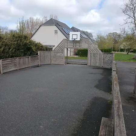 度假居 Maison De Vacances, Piscine Et Jardin - A 5 Min En Voiture *