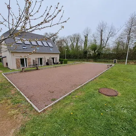 Maison De Vacances, Piscine Et Jardin - A 5 Min En Voiture Holiday home